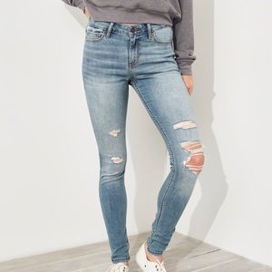 Hollister mid rise super skinny NWT jeans